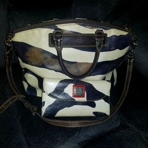 Dooney & Bourke Set